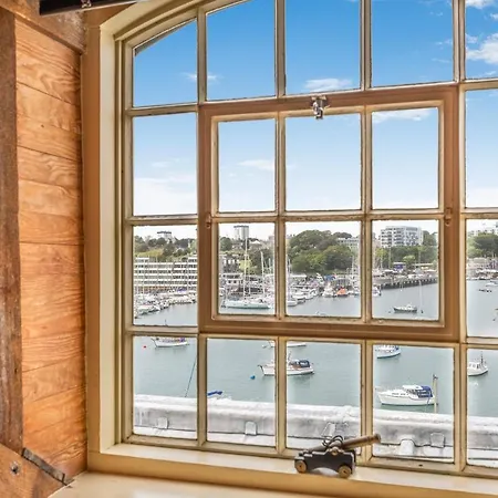 Luxury 2 Bed Apartment In Historic Royal William Yard Plymouth Exterior photo